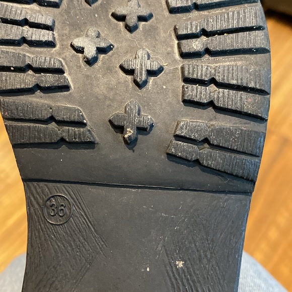 B2 ladies rubber boots in size 36. Fully lined with felt inserts. - Picture 11 of 13